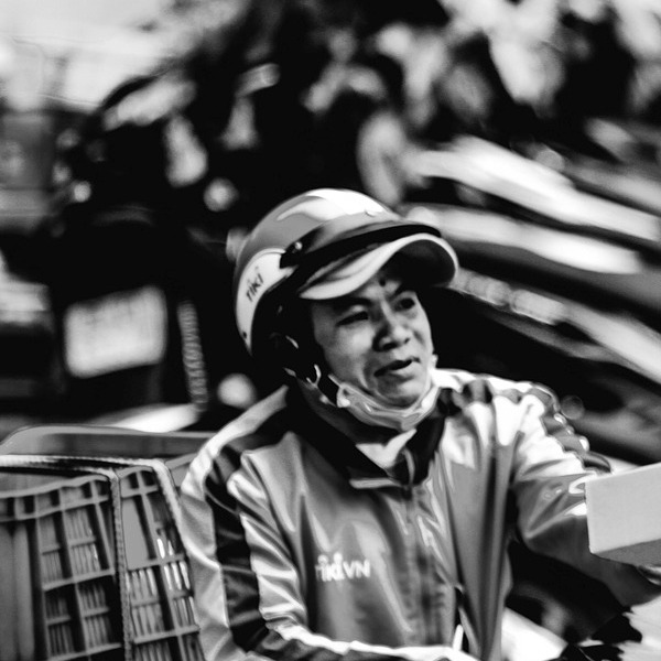 courier delivering package doorstep